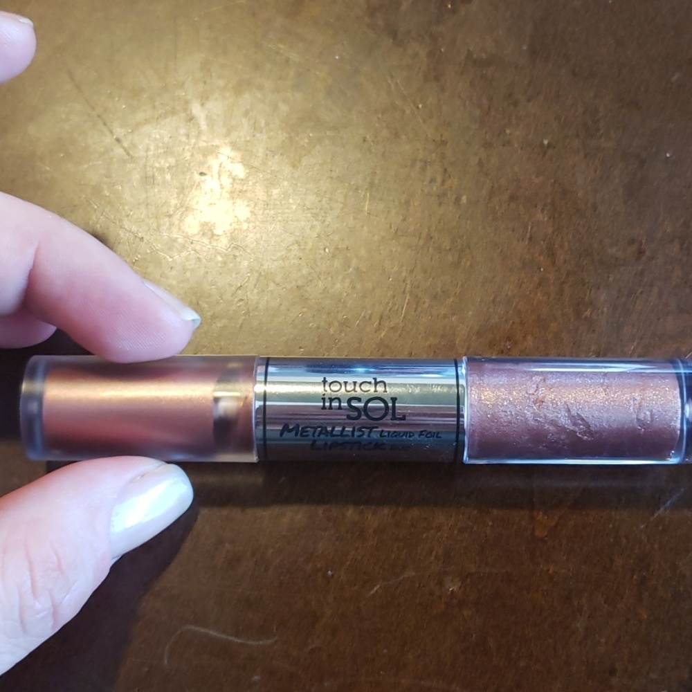 Liquid lipstick duo